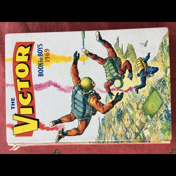 1969 Victor Book for Boys D C Thomson - Picture 1 of 8